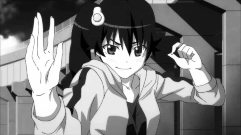 Karen Araragi 34