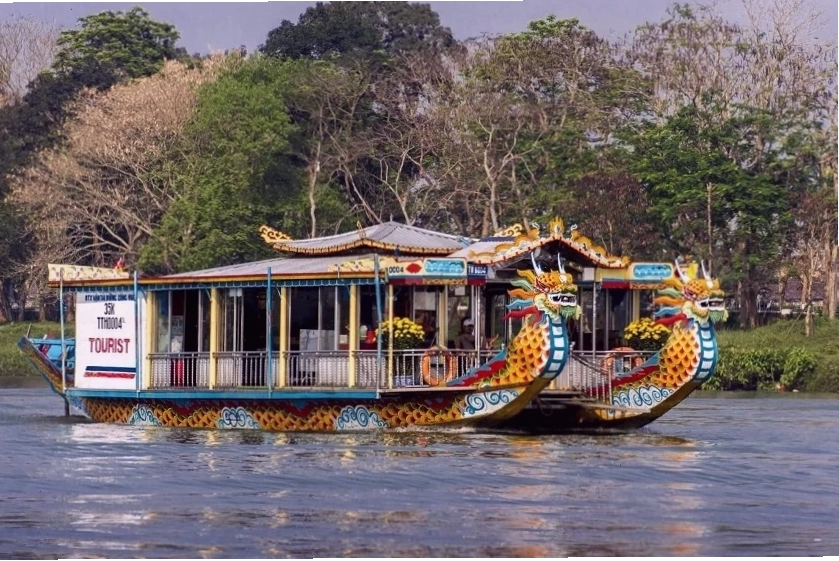 Các tour thuyền Rồng Huế