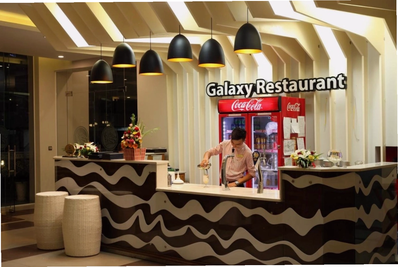 Hồ bơi ngoài trời của Khách sạn Dragon Sea Sầm Sơn