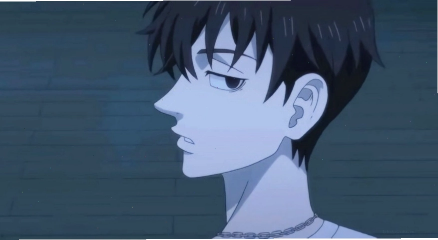 Mikey thời trẻ bên cạnh anh trai Shinichiro Sano