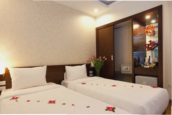 Phòng ngủ được trang trí với tông màu ấm áp