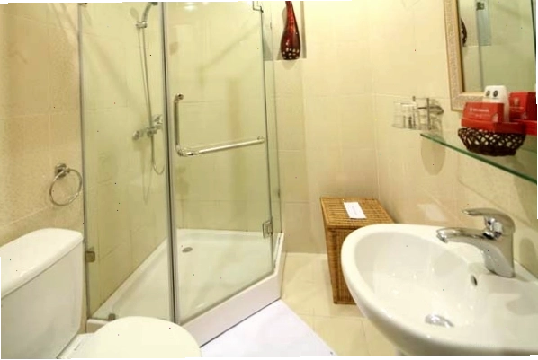 Phòng tắm hiện đại với trang thiết bị đầy đủ