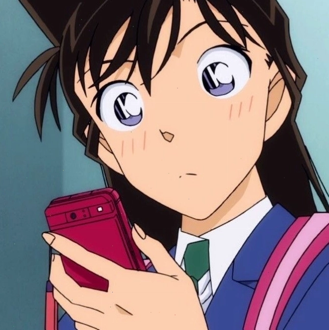 Ran Mouri, bạn gái của Shinichi Kudo, người luôn tin tưởng và chờ đợi anh