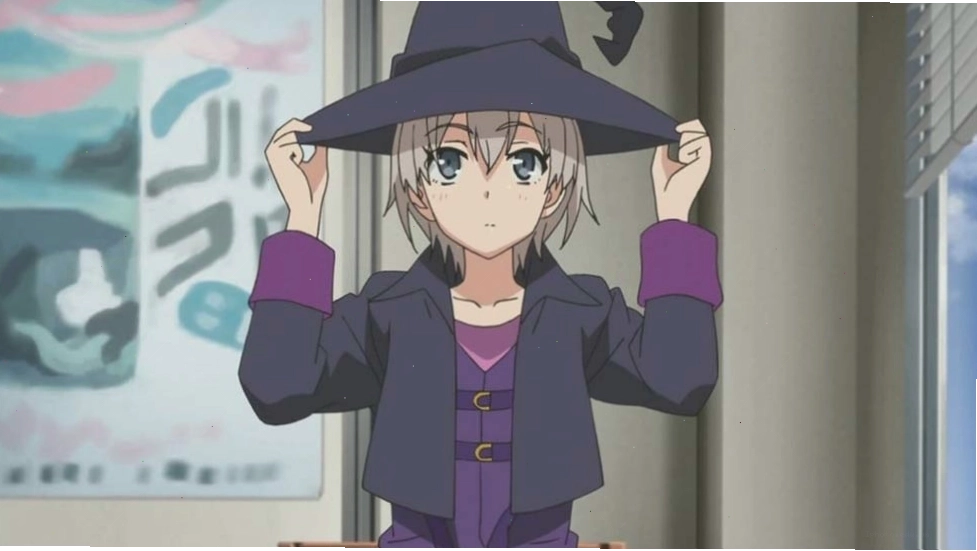 Saika Totsuka, nhân vật femboy anime có vẻ ngoài mong manh và xinh đẹp