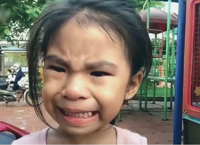 Thánh meme vừa khóc vừa cười với biểu cảm độc đáo