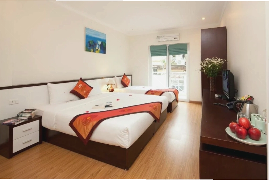 Tòa nhà Rising Dragon Estate Hotel nhìn từ bên ngoài