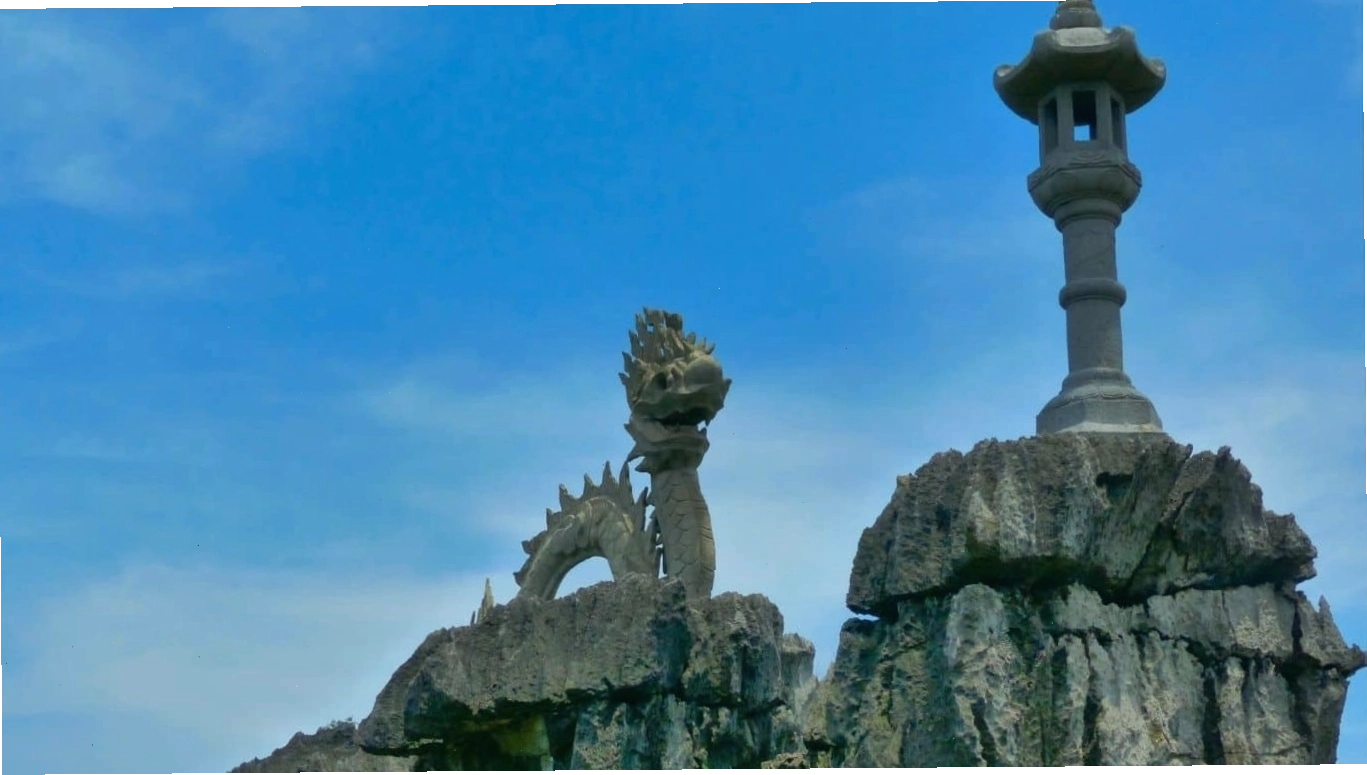 Toàn cảnh Ninh Bình nhìn từ đỉnh Dragon Mountain