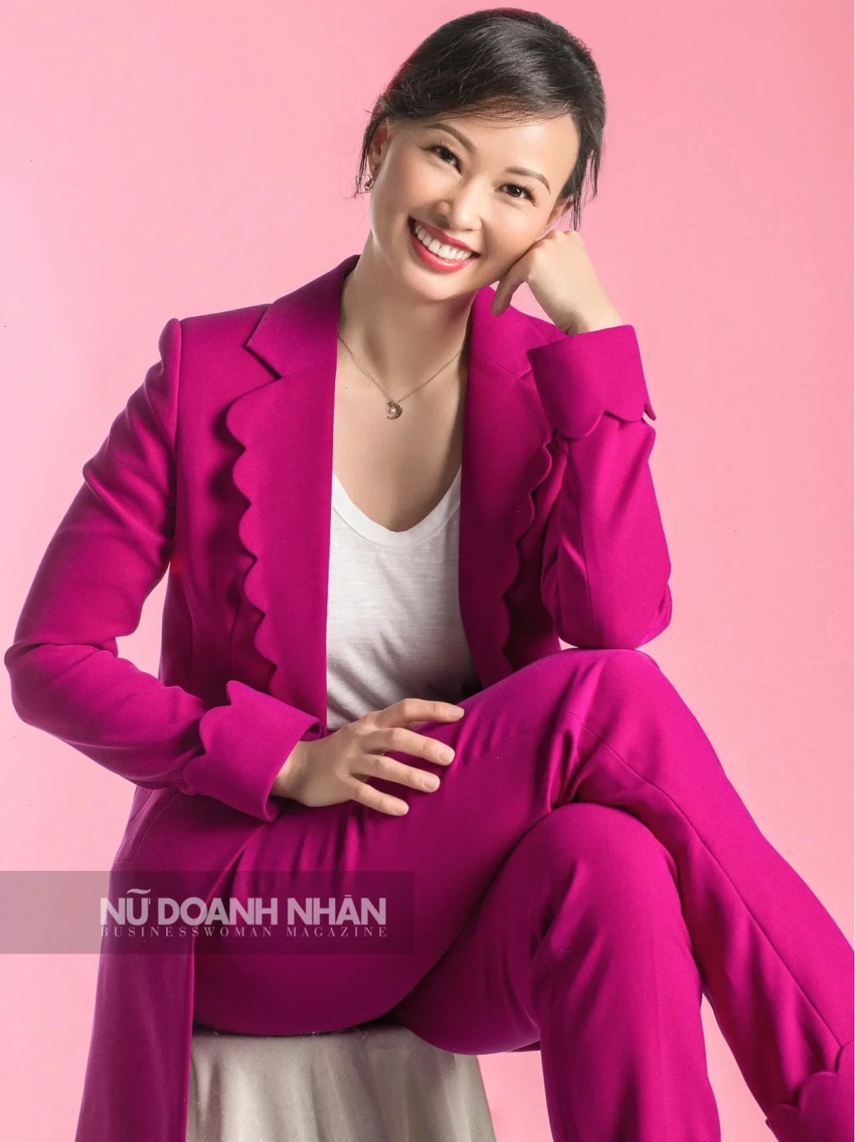 Linh Văn và mối quan hệ với Bạch Cẩm