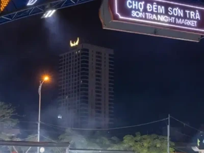 Dragon Bridge Night Market: Trải nghiệm ẩm thực và giải trí độc đáo ở Đà Nẵng